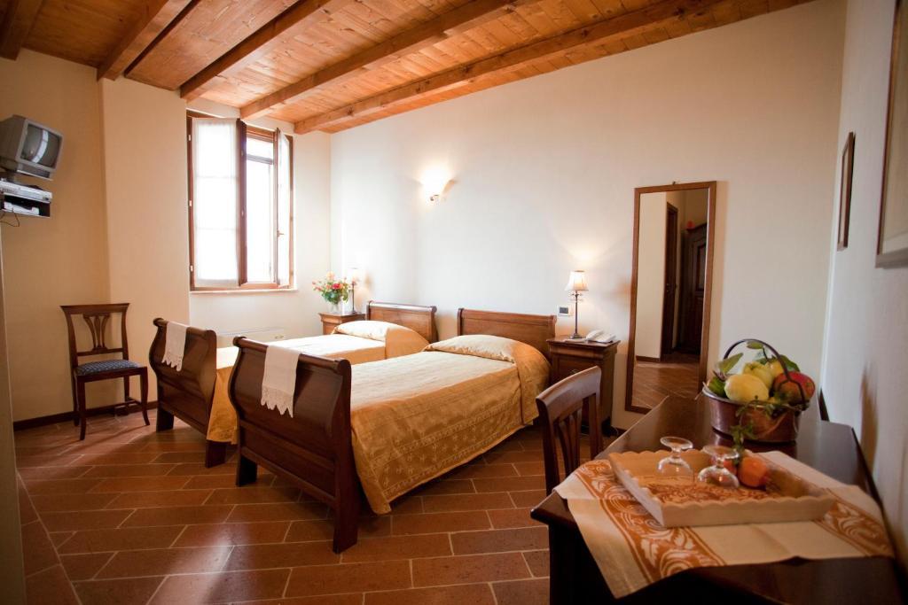 Agriturismo Santa Maria Bressanoro Castelleone Eksteriør bilde